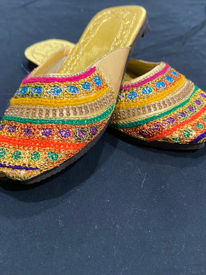 Beautifull girls embroidered footwear