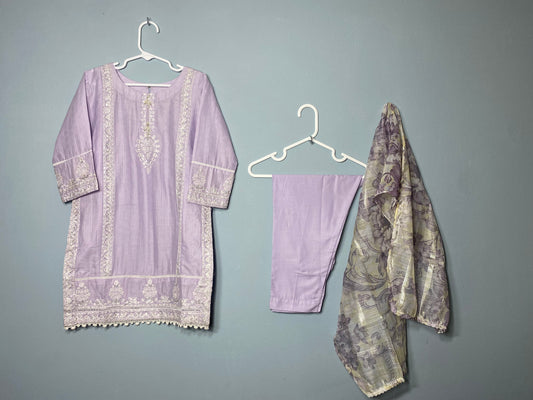 Beautiful lavender embroided kurta and trouser with zari printed dupatta(lawn cotton )