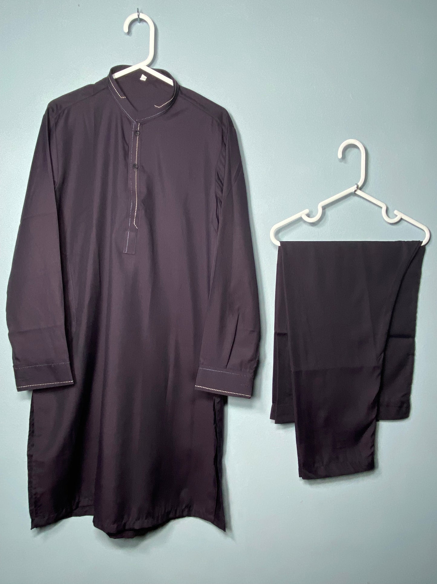 Purple embroided kurta and cuff sleeves with pyjama