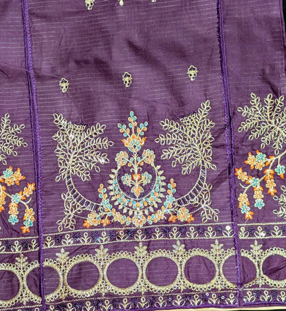 Girls' embroidered kurta with pants and a net dupatta